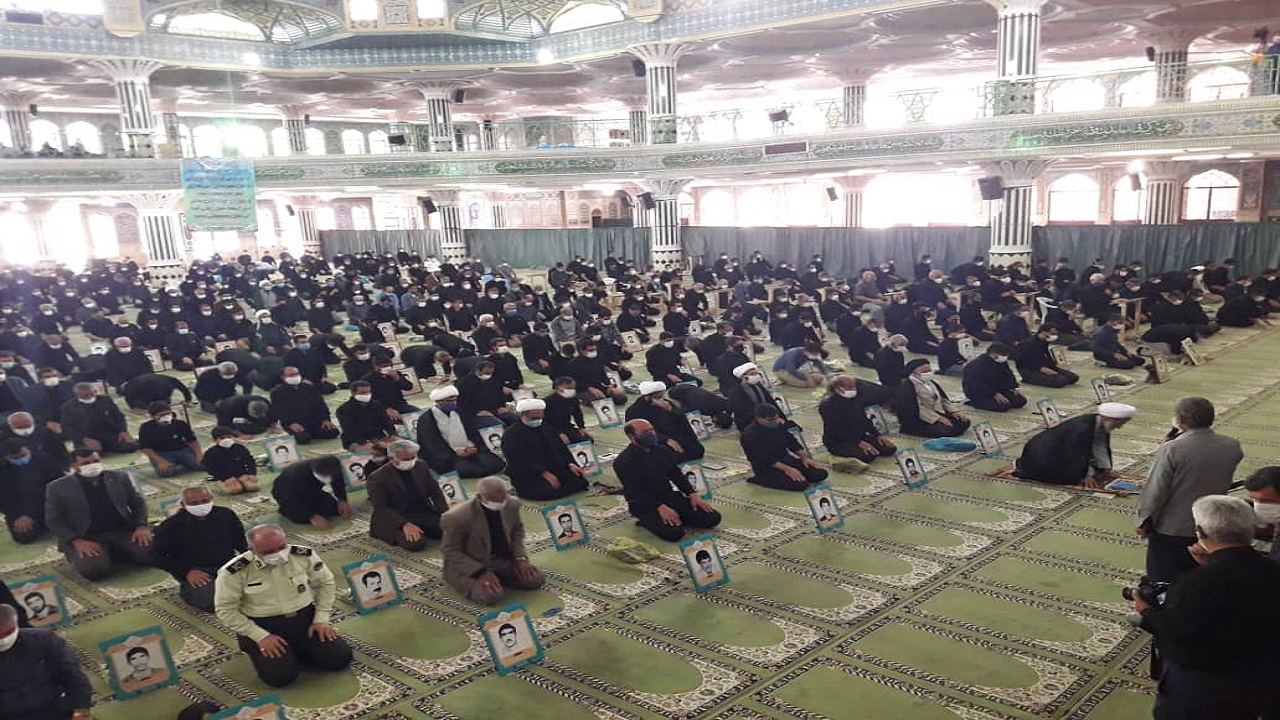 اقامه نماز ظهر عاشورا 