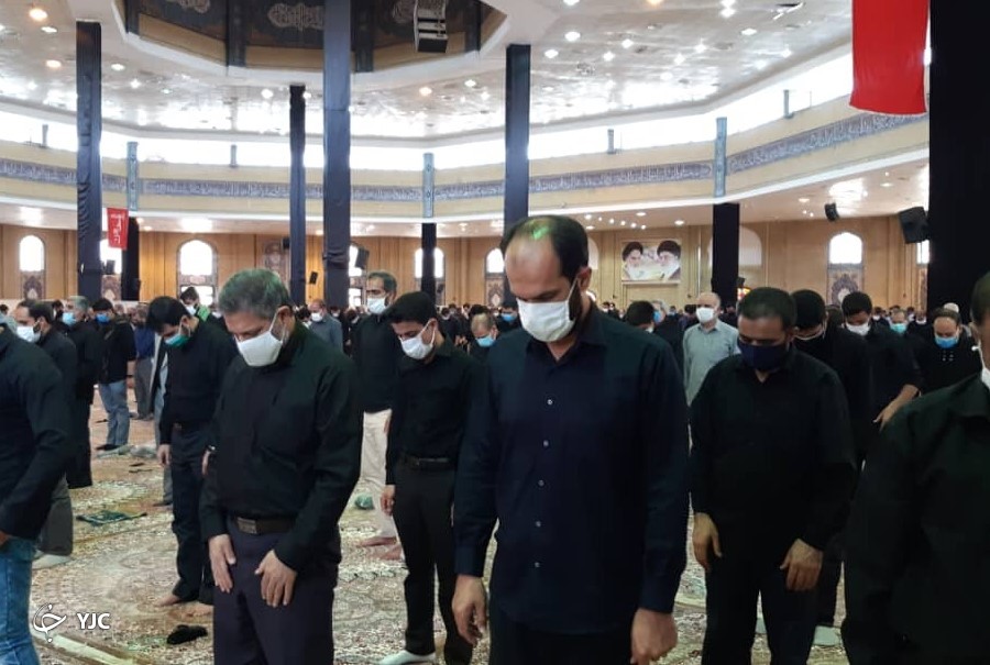 اقامه نماز ظهر عاشورا در ایلام + تصویر