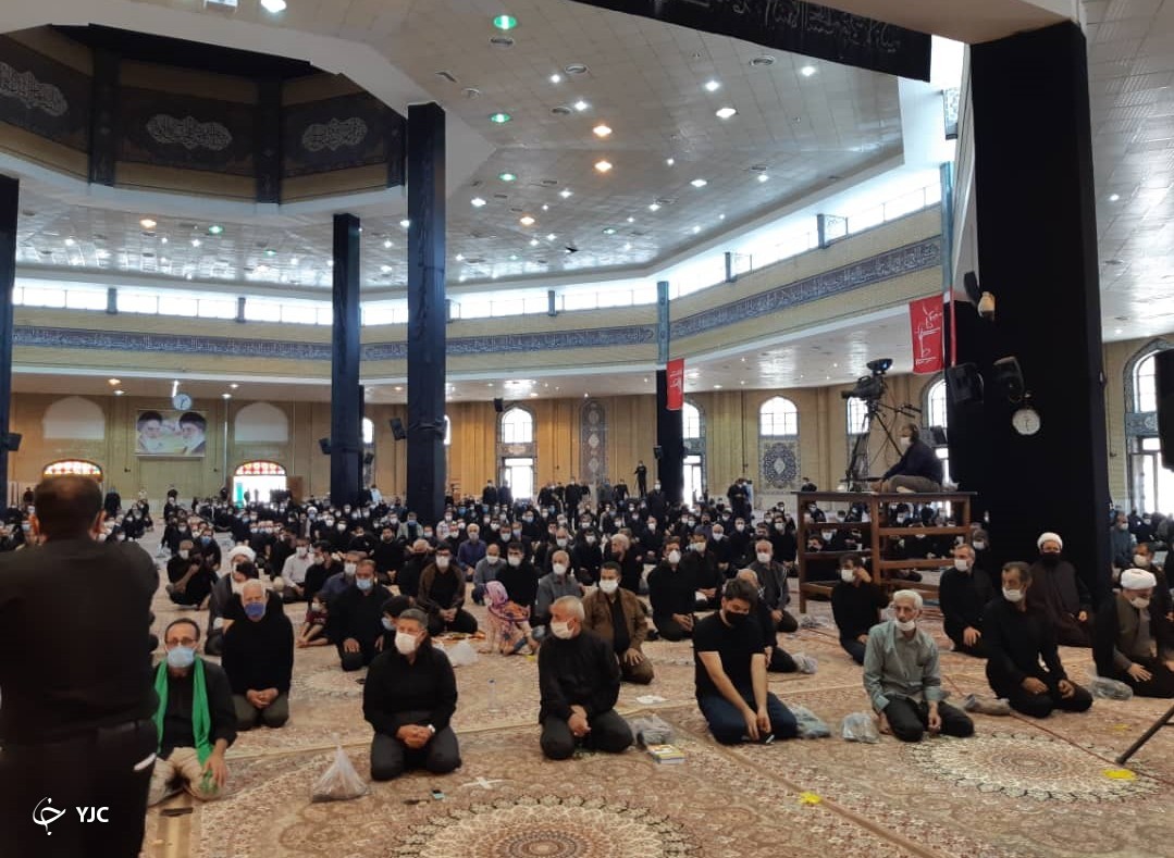 اقامه نماز ظهر عاشورا در ایلام + تصویر