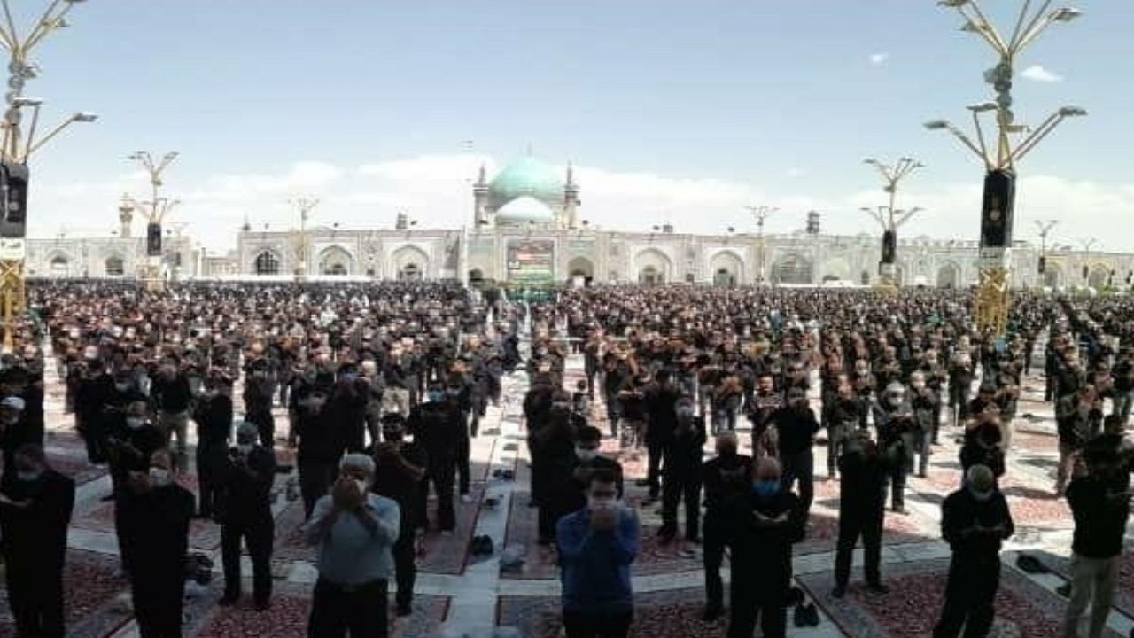 برگزاری  نماز ظهر عاشورا در مشهد مقدس
