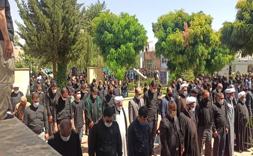اقامه نماز ظهر عاشورا در کردستان به روایت تصویر