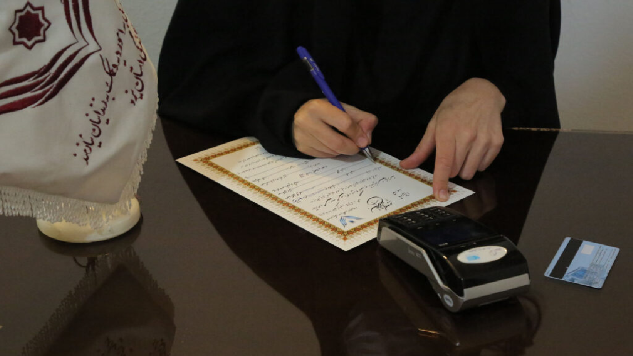 بازمانده پرواز تهران ـ ارومیه نذر زنده ماندن خود را در یزد ادا کرد