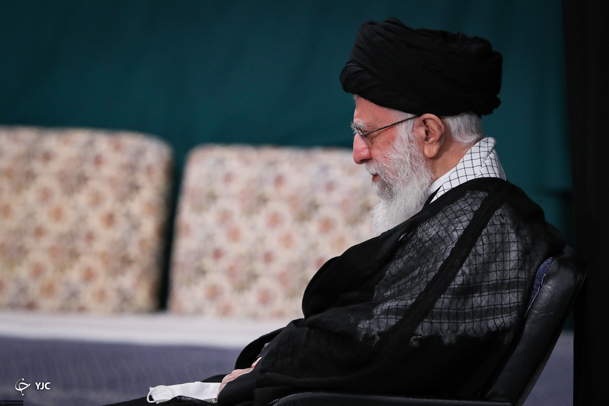 مراسم شام غریبان امام حسین (ع) با حضور رهبر انقلاب برگزار شد