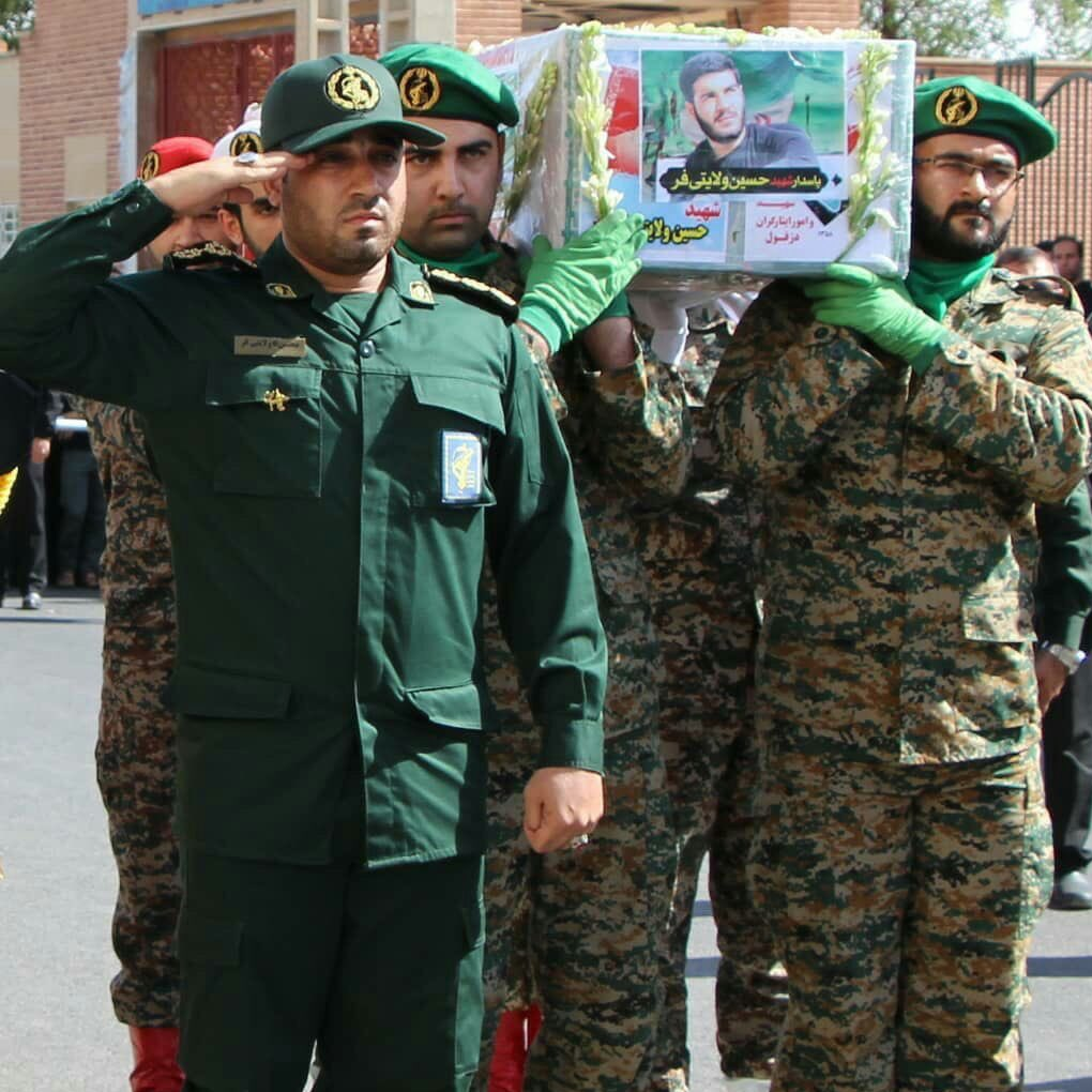 این شهید هنوز دست به خیر است