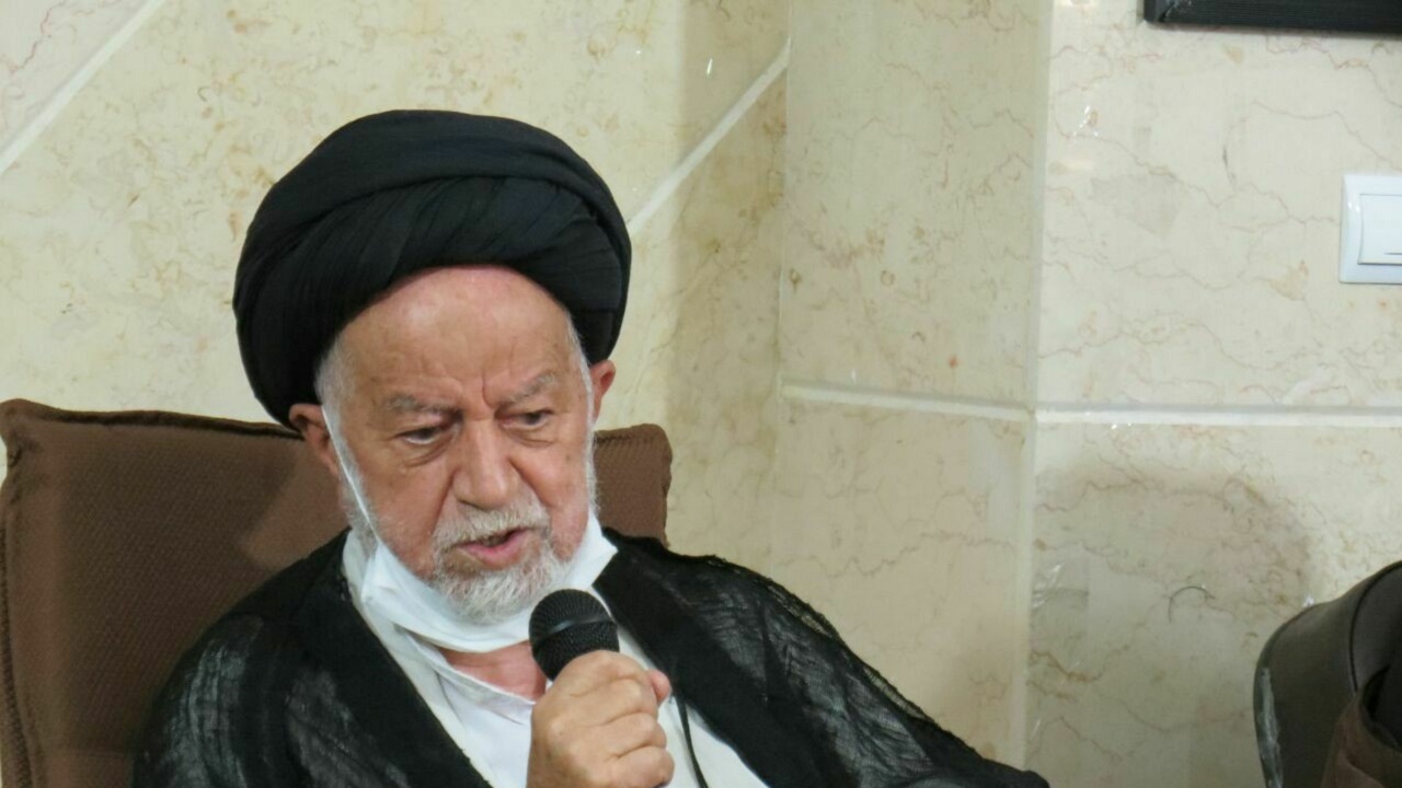 امر به معروف و نهی از منکر مورد توجه قرار گیرد