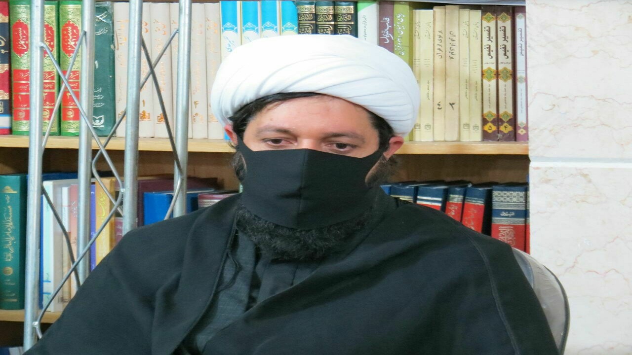 امر به معروف و نهی از منکر همچون نماز واجب است