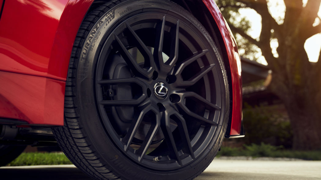 قیمت پایین Lexus IS نسبت به رقبا