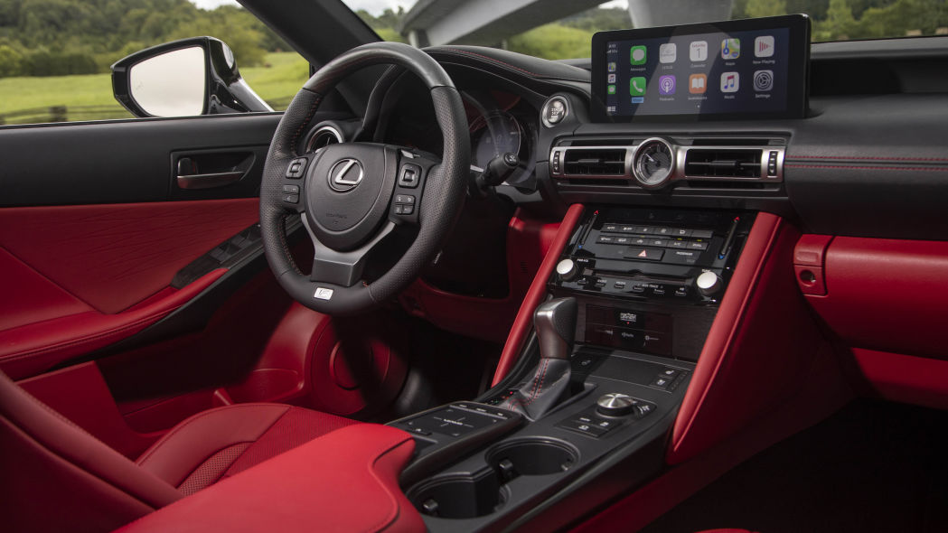 قیمت پایین Lexus IS نسبت به رقبا
