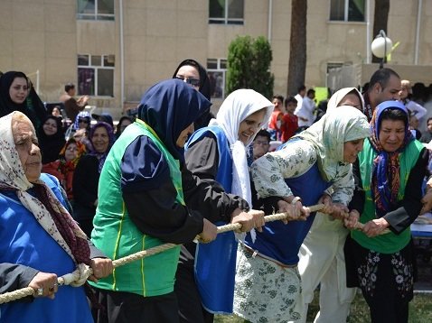 تشویق سالمندان به سبک زندگی سالم