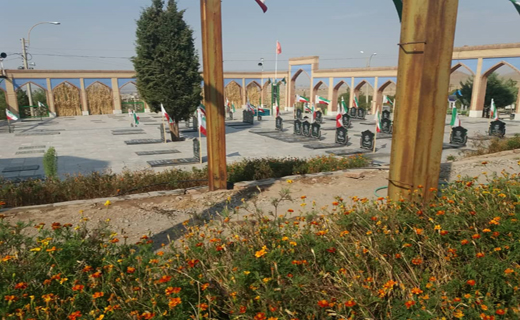حاجقاسم به کدام زن لقب «چریک پیر» داد/ روایتی از «حاجیه زهرا» شیرزن زرندی حاجقاسم به کدام زن لقب «چریک پیر» داد/ روایتی از «حاجیه زهرا» شیرزن زرندی