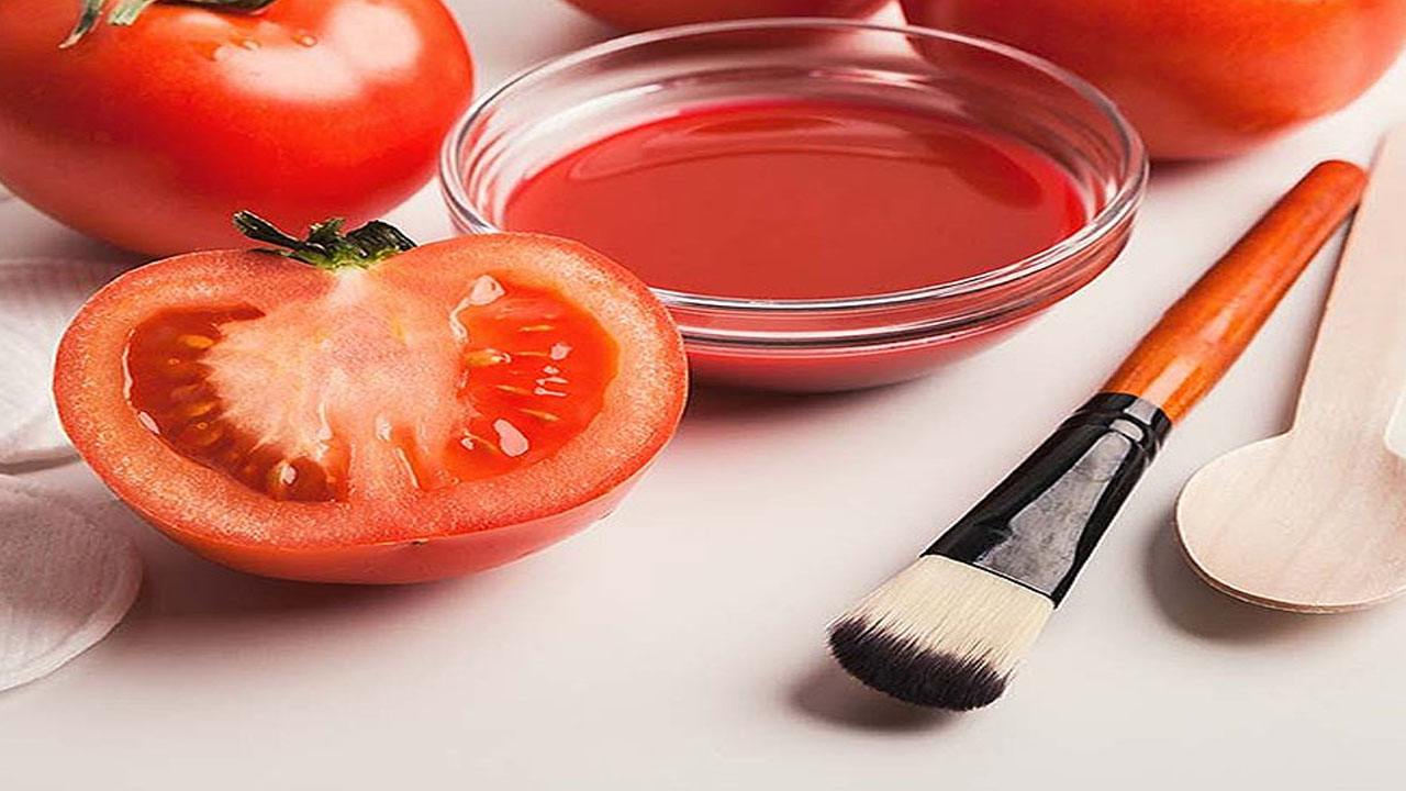 صورت خود را با گوجه بشویید تا جوان بمانید!