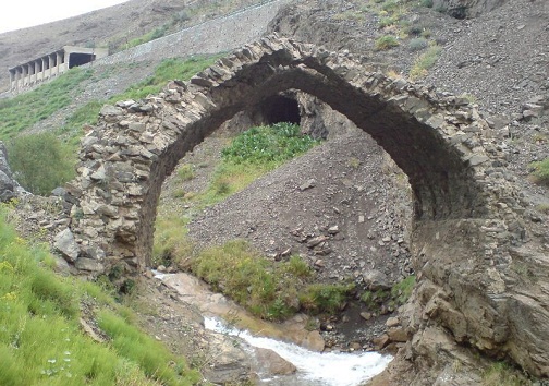 پل سنگی و تاریخی گچسر