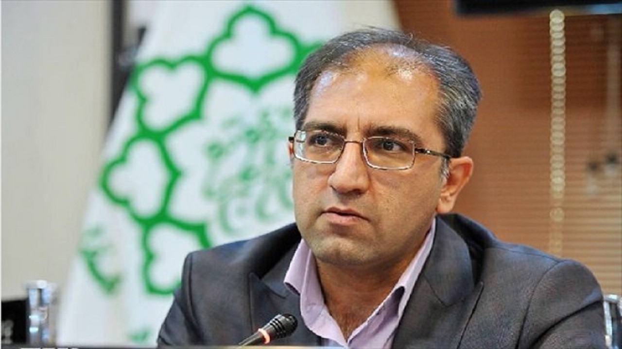 مفاخریان انتظار چند ساعته رانندگان در صف های طولانی گاز در روزهای کرونایی/ کشمکش اداره گاز و شهرداری بر سر تعطیلی جایگاه های گاز