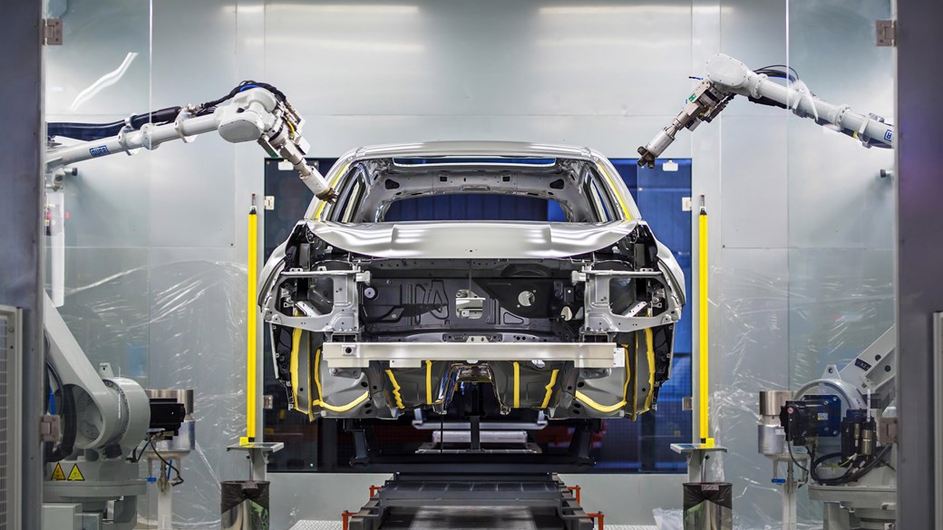 Lynk & Co 01 SUV در اروپا راه اندازی می شود
