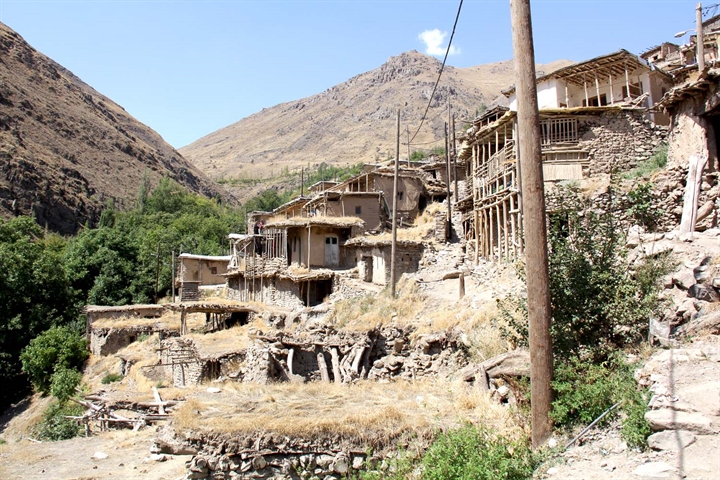 علم کندی گردشگر پذیرترین روستا در استان زنجان