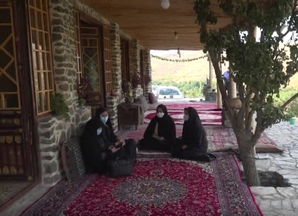 افتتاح نخستین اقامتگاه بوم گردی تویسرکان در باغ&zwnj;های گزندر