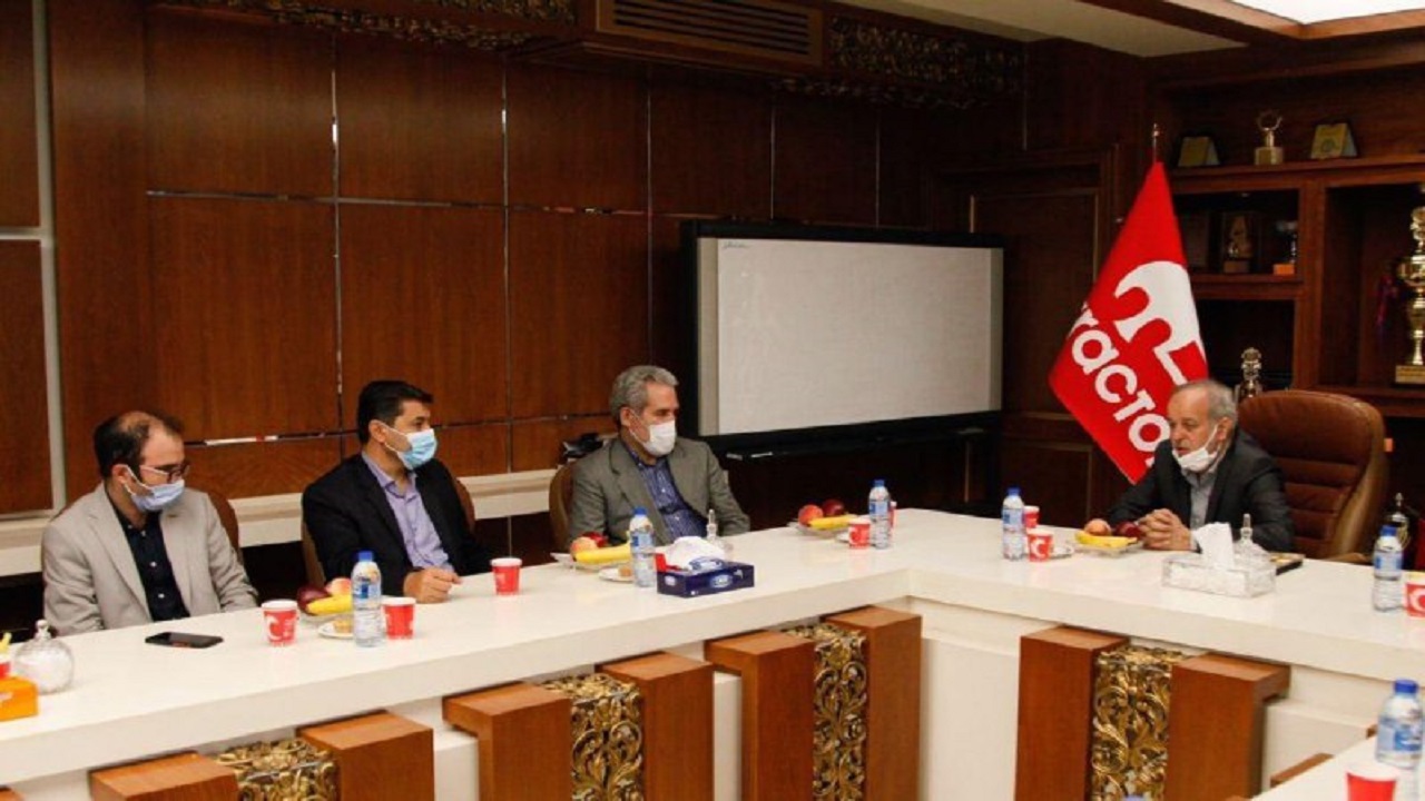 علیپور: ماندنم در تراکتور بستگی به رضایت هواداران دارد/ ما نباید اثری در تخریب بازار نقل و انتقالات داشته باشیم