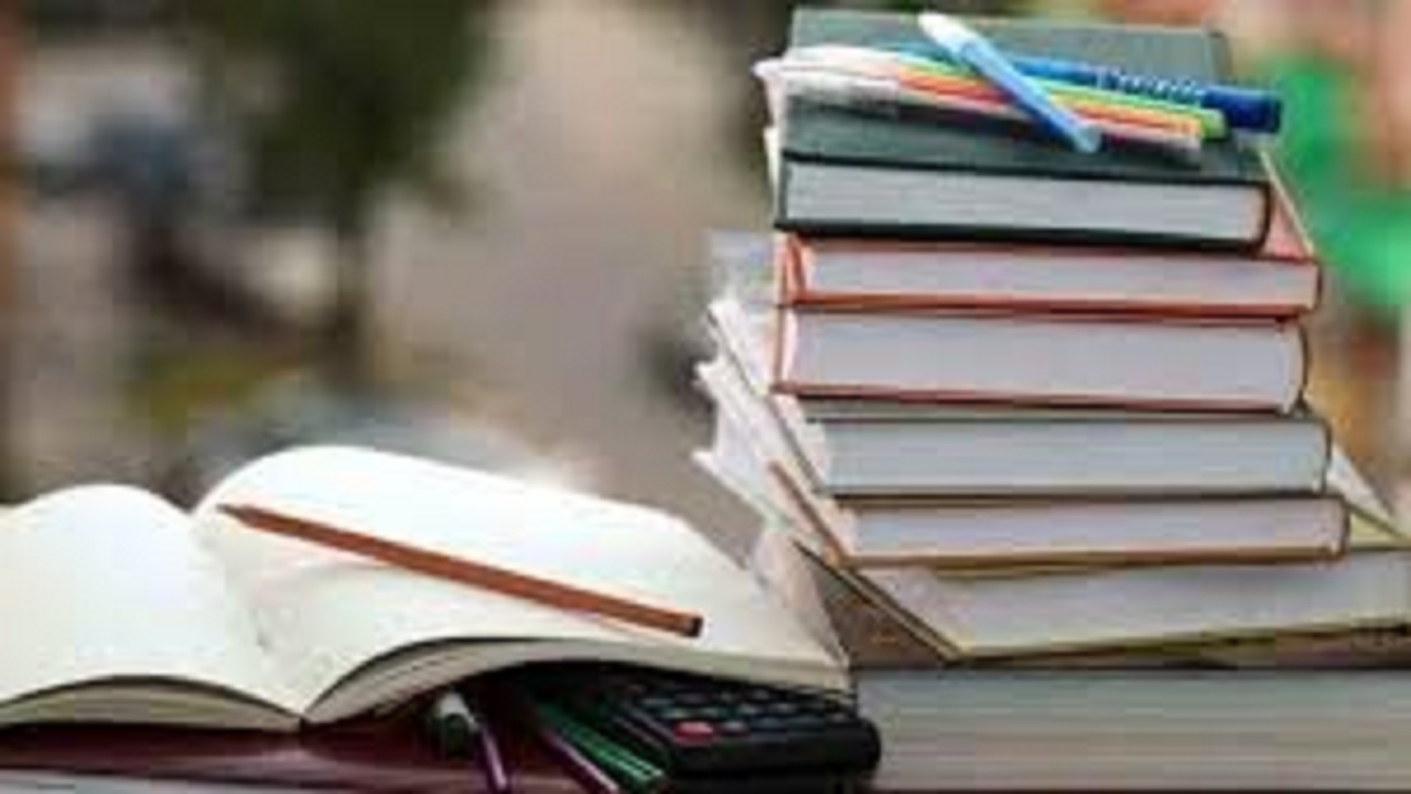 سلبریتی‌هایی که بدون مطالعه کتابی را امضا و تبلیغ می‌کنند
