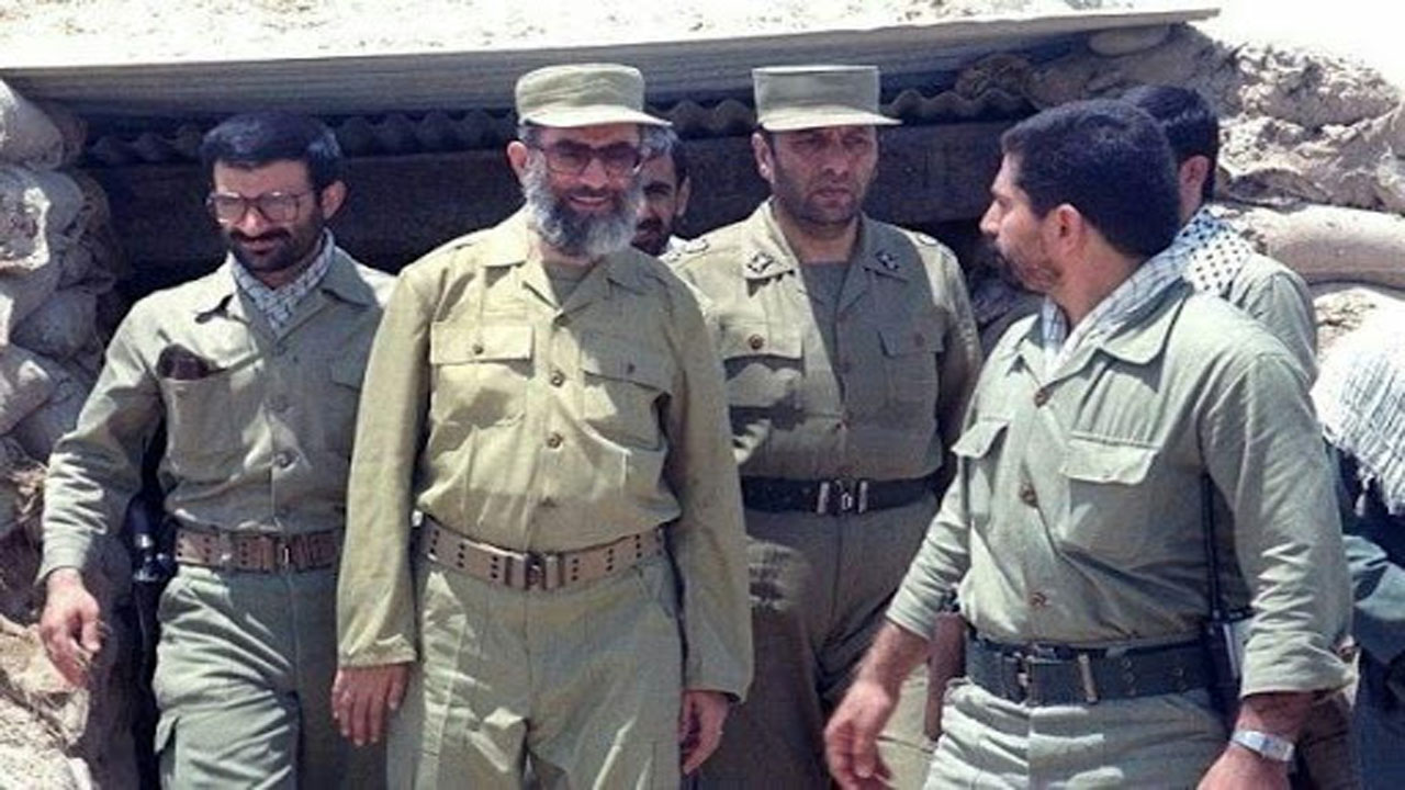 ایستادگی تاریخی رهبر معظم انقلاب در برابر بدبینی‌ها به ارتش