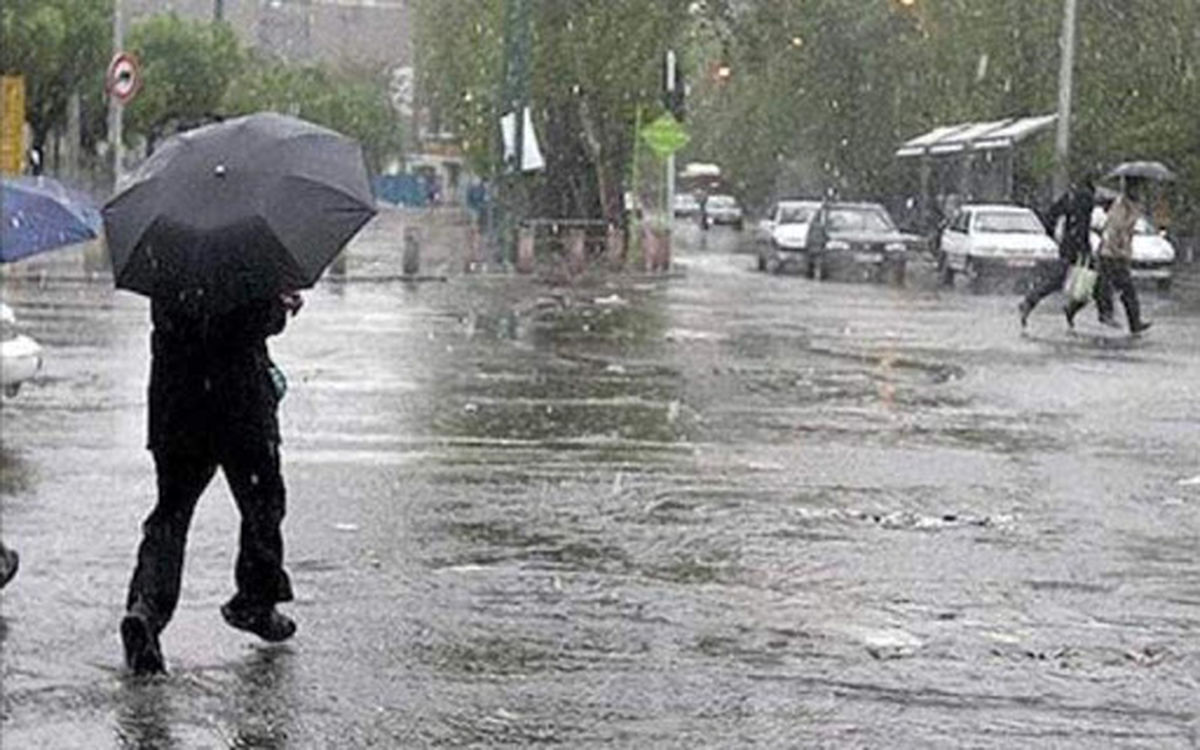 افزایش وزش باد و رگبار موقت در استان همدان