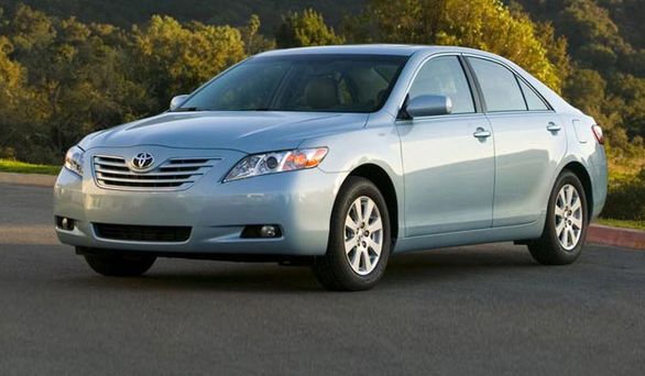 مقایسه هیوندای i30 با تویوتا کمری GLX + مشخصات فنی