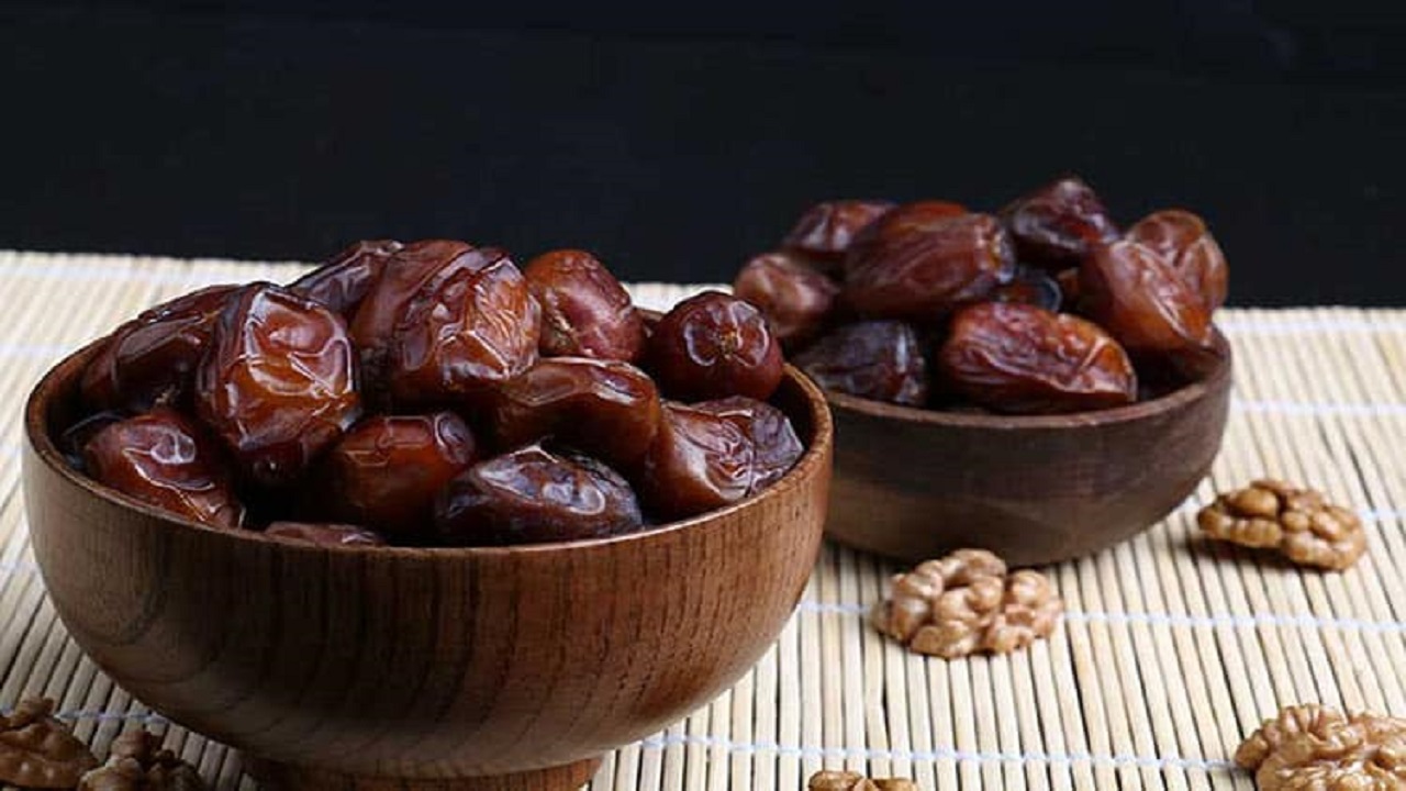 خرما، محصولی شگرف برای درآمدزایی/ چرا باید به خام‌فروشی عادت کرد؟