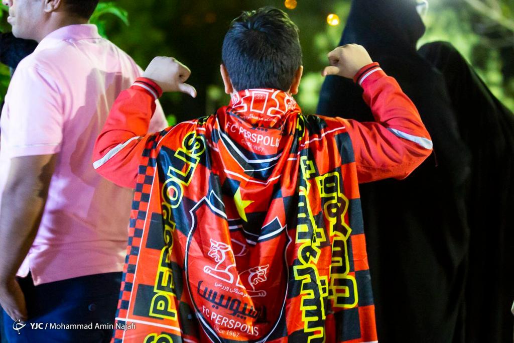 شادی مردم همدان پس ازصعود تیم فوتبال پرسپولیس به فینال لیگ قهرمانان آسیا