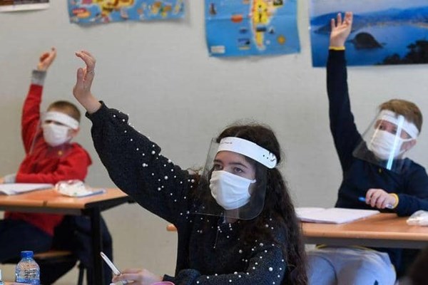 دانش&zwnj;آموزان خارجی در شرایط کرونا چطور به مدرسه می&zwnj;روند؟