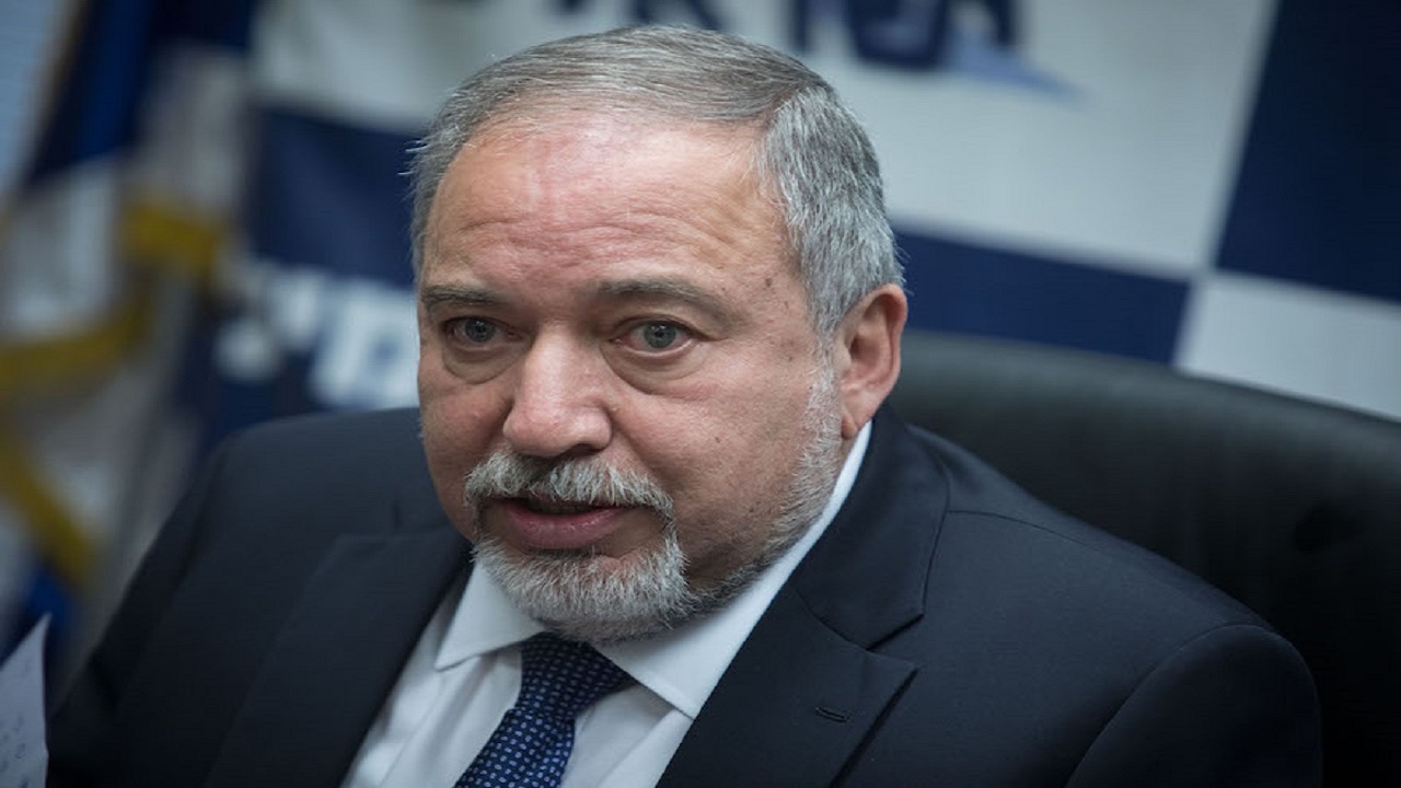 آویگدور لیبرمن: وقوع جنگ داخلی در اسرائیل بعید نیست