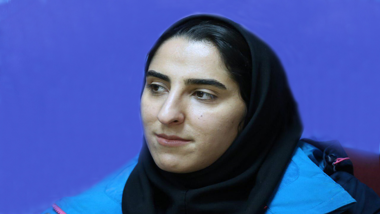 نخستین بانوی مدال‌آور وزنه‌برداری: گوی سبقت را از مردان می‌رباییم+فیلم