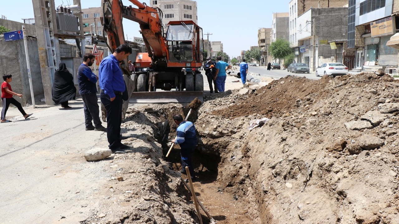 اصلاح شبکه های آب در محمدشهر سرعت می گیرد