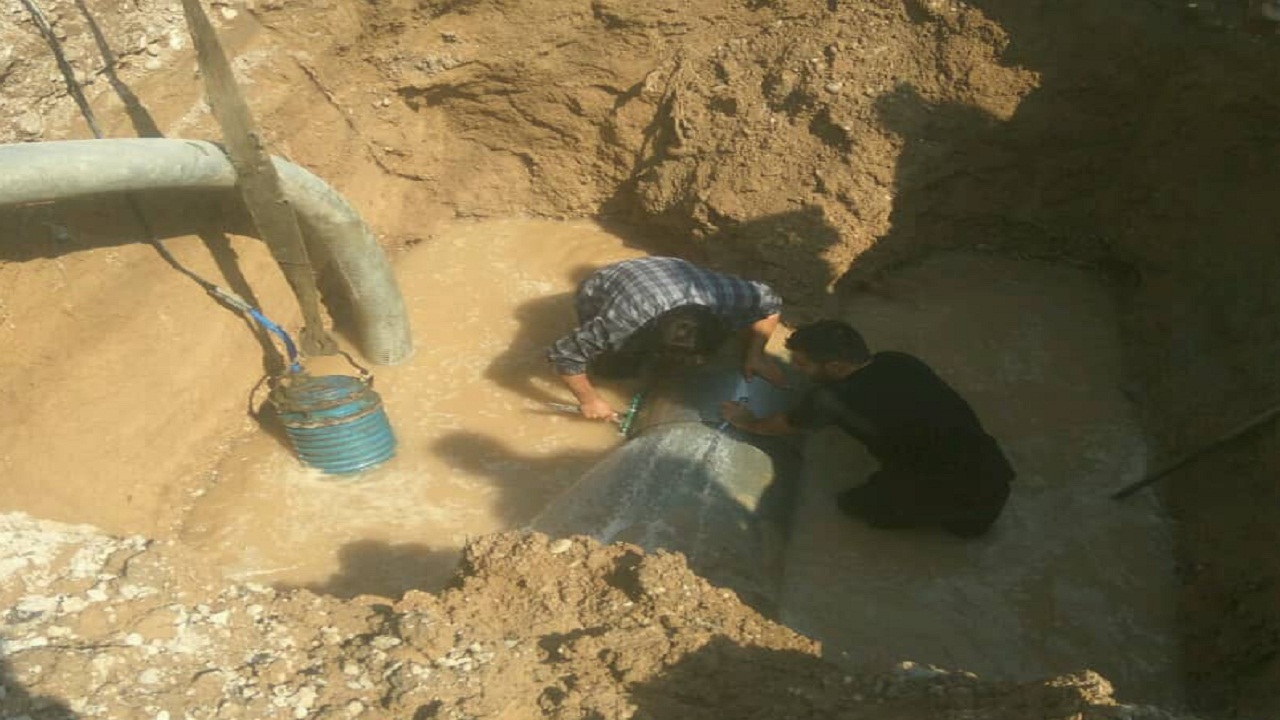 رفع شکستگی خط انتقال آب ۵۰۰ میلیمتری در دزفول