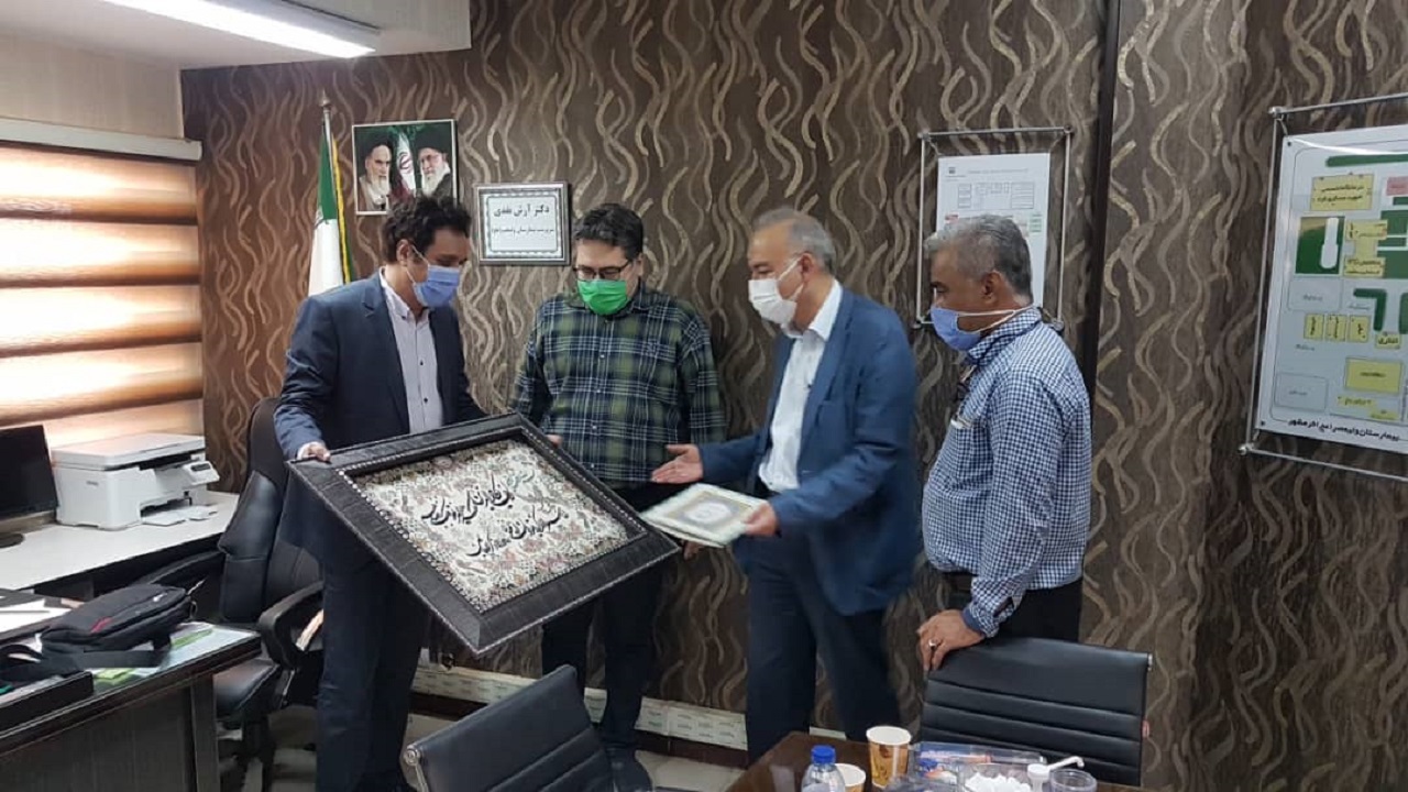 اهدای ۱۵ میلیارد ریال تجهیزات پزشکی به مردم توسط خیر خرمشهری