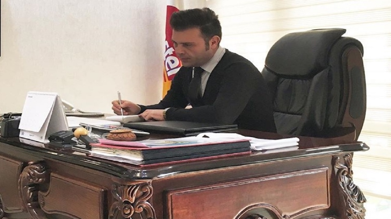 شکرریز: افراد داخلی در فضای مجازی آدرس اشتباه به باشگاه النصر عربستان می‌دهند/ ابتدا باید خود درگیری‌ها را حل کنیم بعد به فکر مسائل بین المللی باشیم