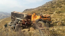 سقوط کمپرسی به دره 