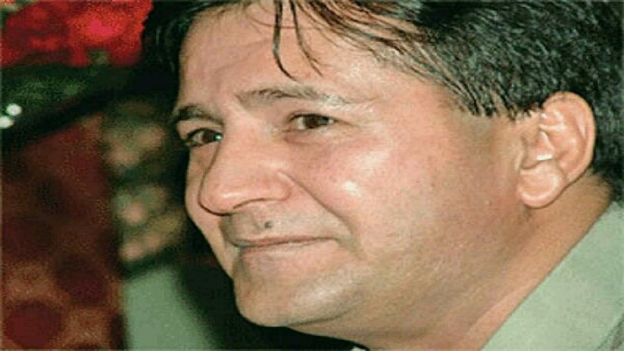 احمد عزیزی با نوآوری در شعر کشورگشای زبان فارسی بود