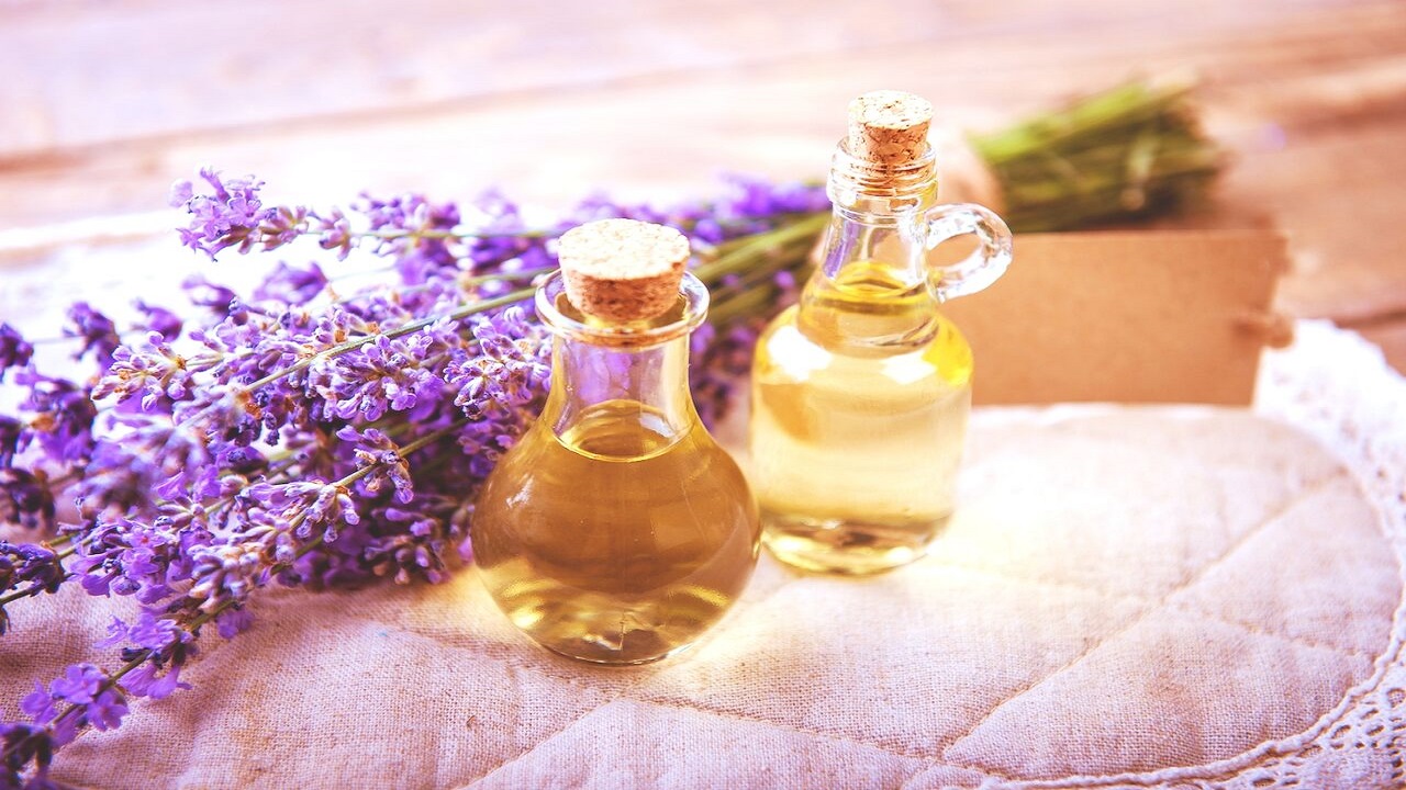 روغن اسطوخودوس خانگی درست کنید