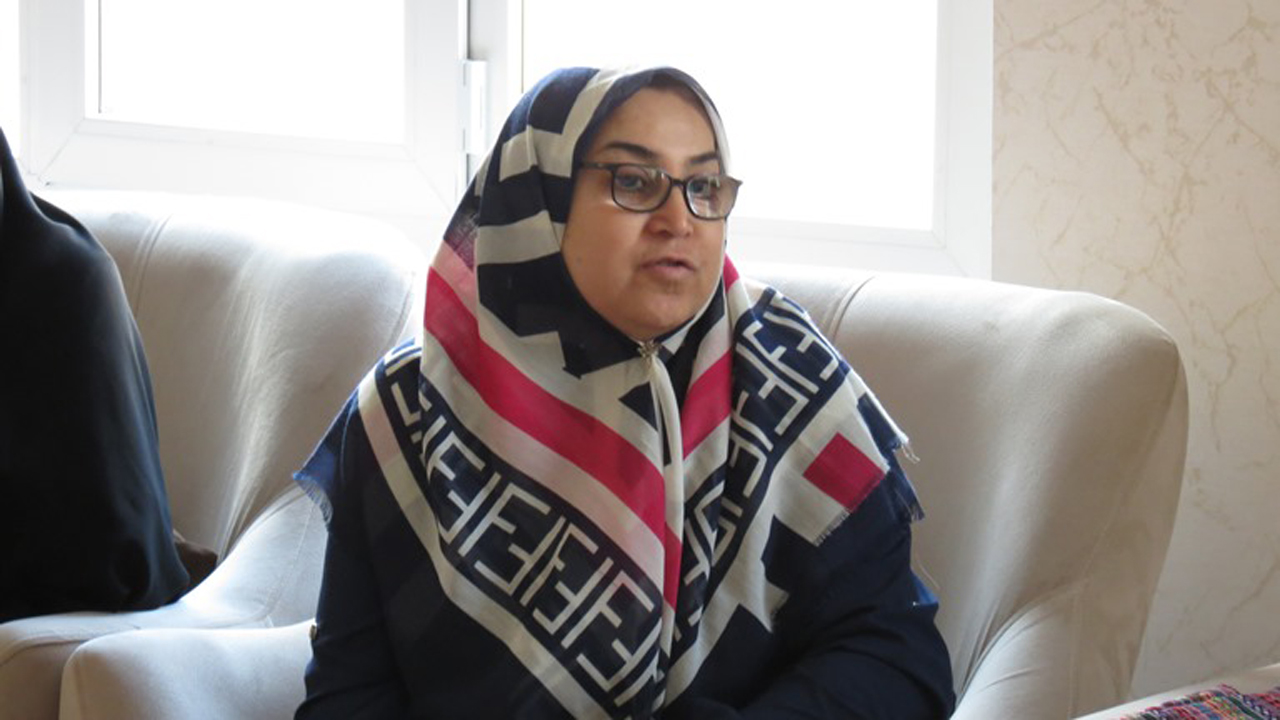 ناگفته‌های خانم مجری که دستش توسط ضدانقلاب قطع شد+ تصاویر