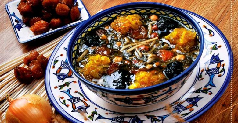 طرز تهیه آش ترش مازندرانی + ترکیب سبزی و فوت و فن‌ها