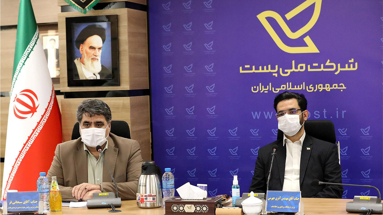 حفظ سلامت کارکنان پست، باید در اولویت باشد