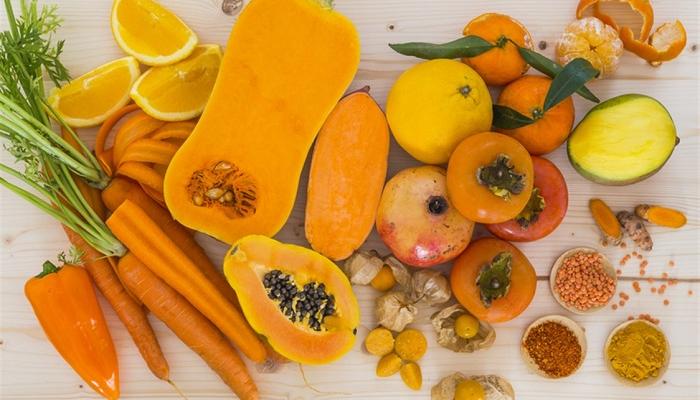 ویتامین&zwnj;های خاص پاییزی/ برای ایمنی بدن خود در فصل سرما میوه های چه رنگی بخوریم؟