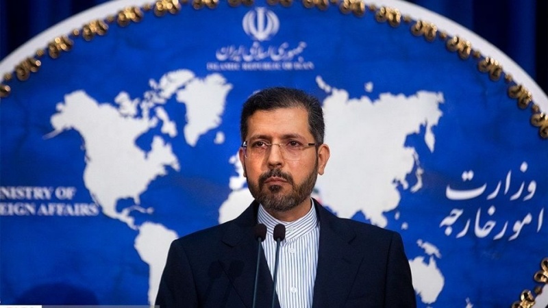 خطیب&zwnj;زاده: از مسدود کردن حق مردم ایران برای استفاده از پول خودشان دست بردارید
