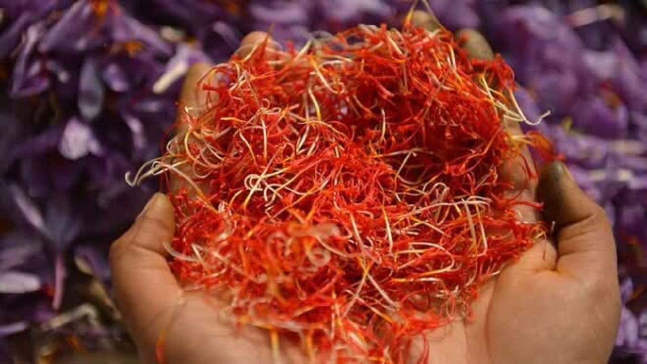 کشف ۳ هزار بسته زعفران تقلبی در شاهین شهر
