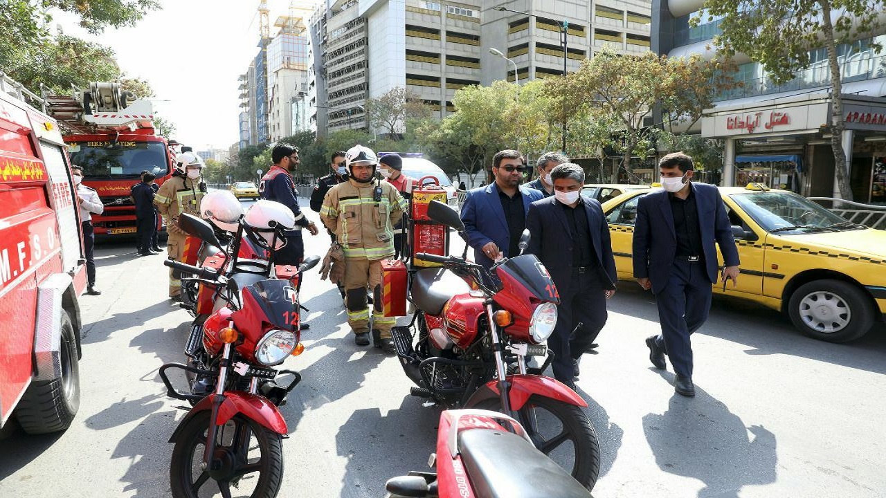 خدمت رسانی نیرو‌های خدمات شهری مشهد در روز اربعین حسینی