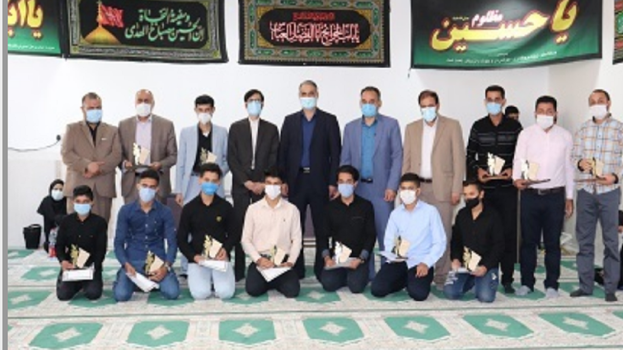 تقدیر از دانش آموزان پذیرفته شده آزمون نمونه دولتی اهواز