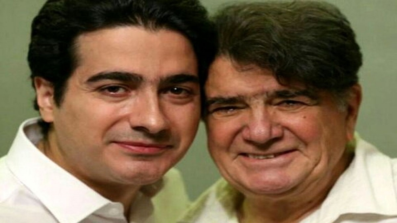 اشک های همایون شجریان بر سر مزار پدر + عکس
