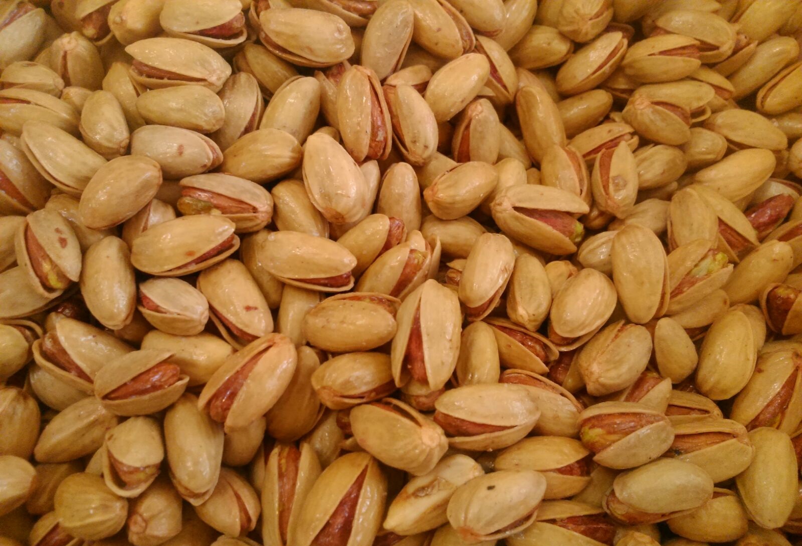 پسته آجیل پرطرفدار داستان پرماجرای پسته های خندان ساوجی
