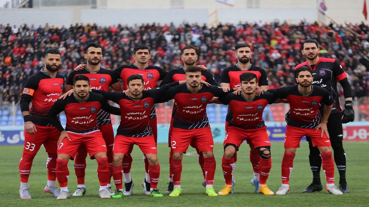 بازیکنان نساجی با سرمربی جدید راهی کیش شدند