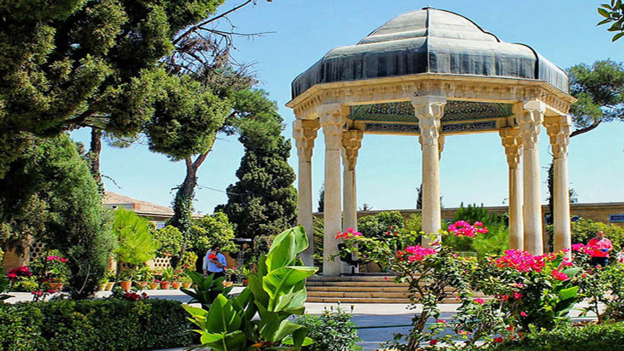 کاربرد امید و ناملایمات زندگی در اشعار حافظ