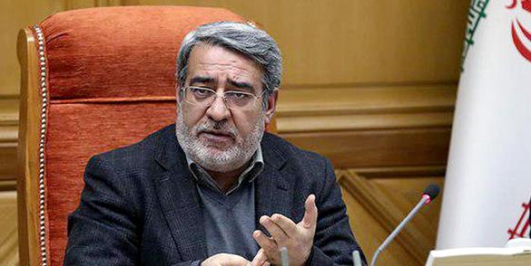 ابراز نگرانی وزیر کشور از آمار انبارهای هلال احمر